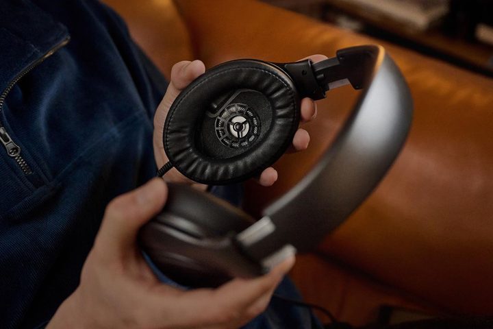 Sennheiser HD 620S closed-back headphones.