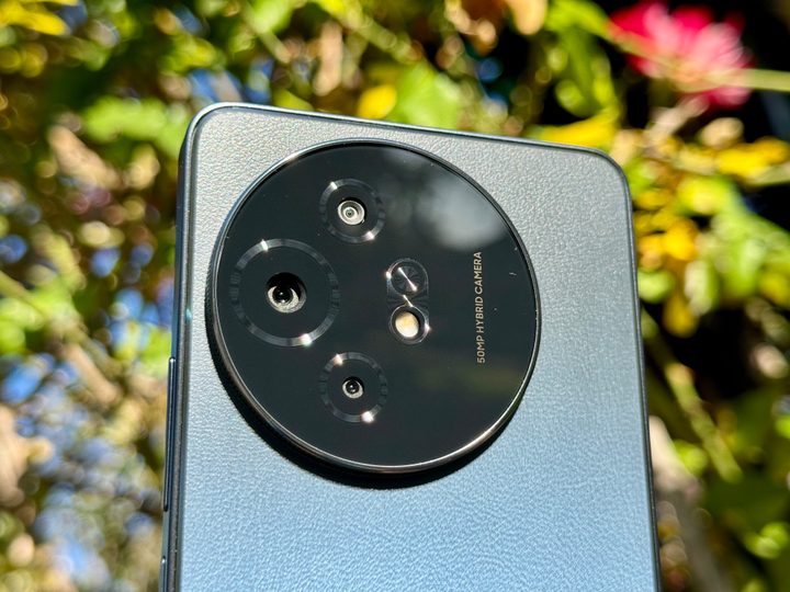 TCL 50 XL 5G camera module.