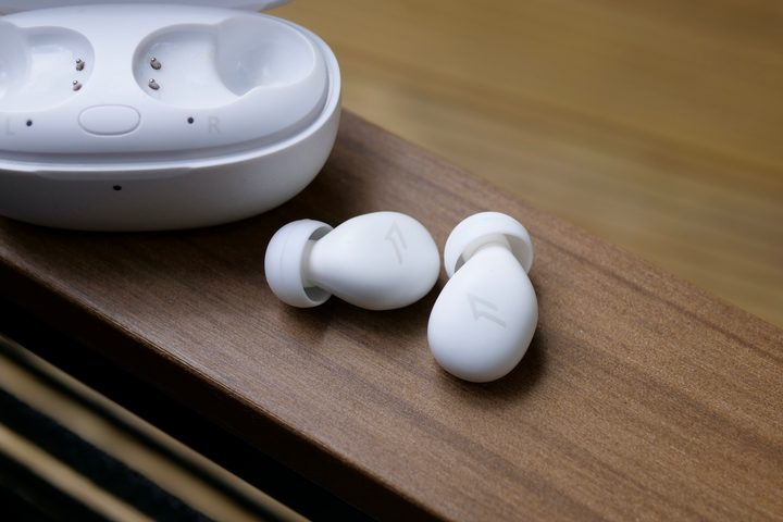 The 1More Z30 Sleeping Earbuds with their case.