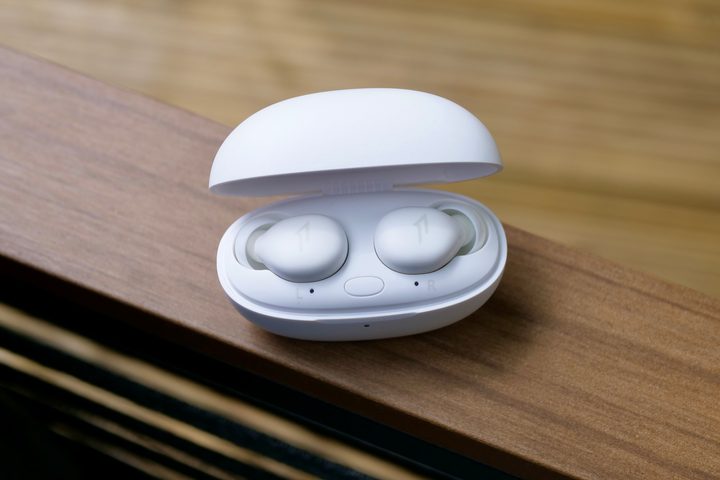 The 1More Z30 Sleeping Earbuds in their case.