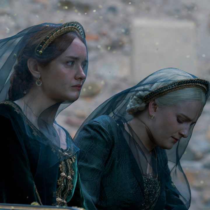 Alicent sits next to Helaena in House of the Dragon season 2.