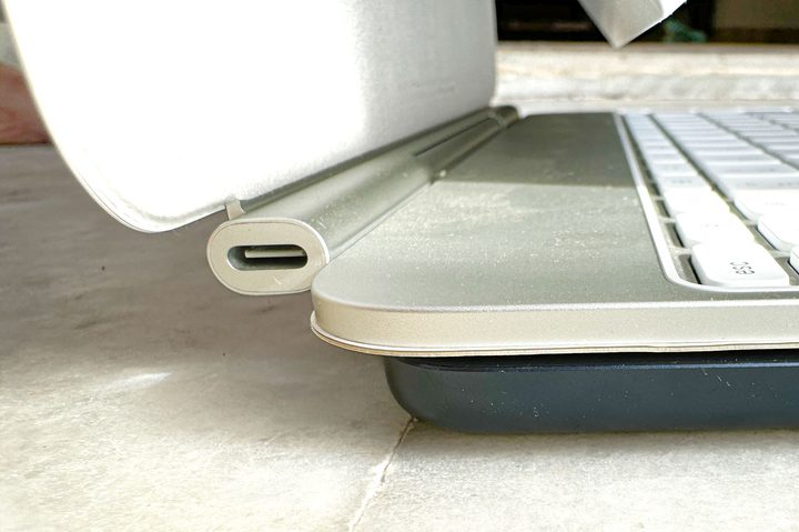 Thickness comparison of Magic Keyboard and MacBook Air