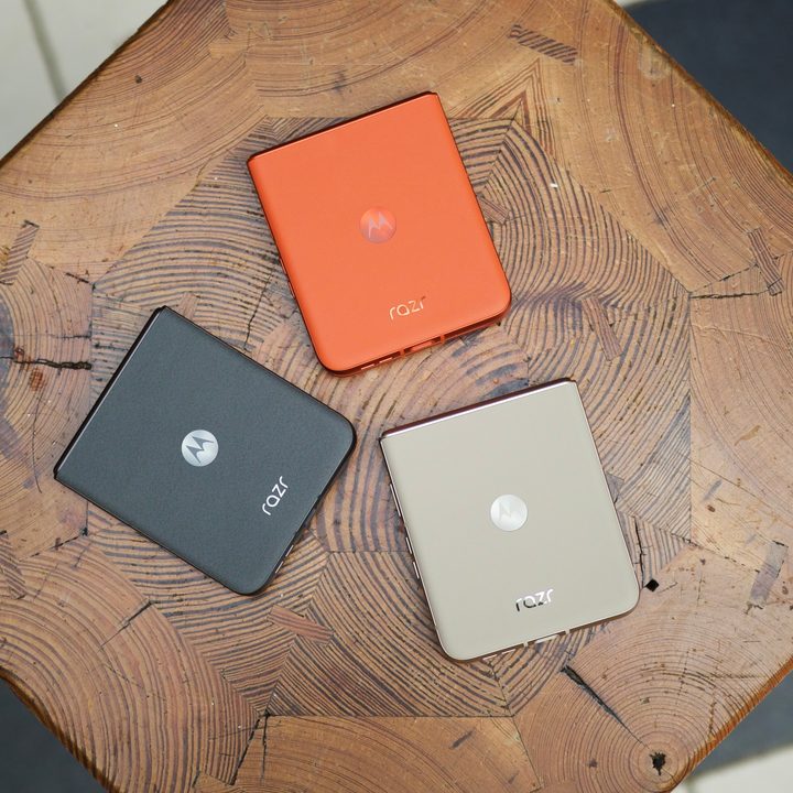 All three colors of the Motorola Razr 2024.
