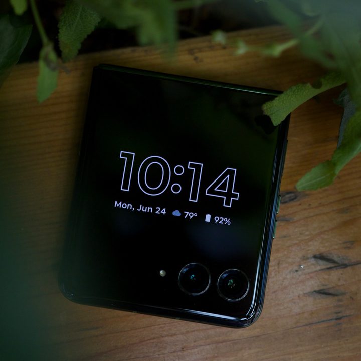 The Motorola Razr Plus 2024 with the always-on display enabled on the cover screen.