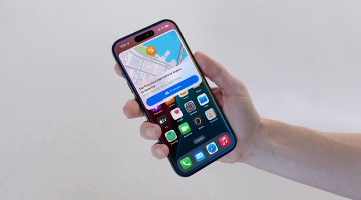 Siri AI feature in action.