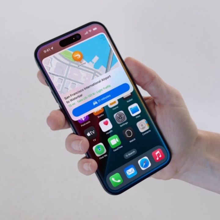 Siri AI feature in action.