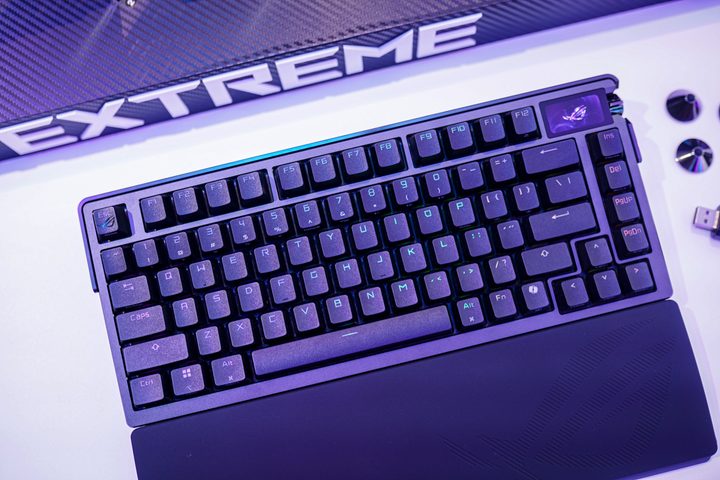 The Asus ROG Azoth Extreme sitting on a table.
