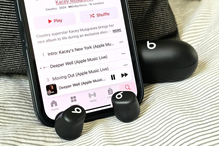 Beats Solo Buds with iPhone 14.