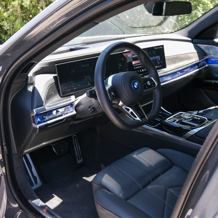 Driver seat of the BMW eDrive50.