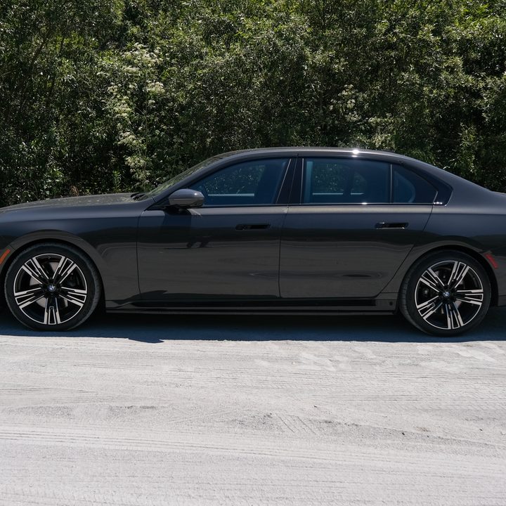 2024 bmw i7 edrive50 review ultimate luxury 9