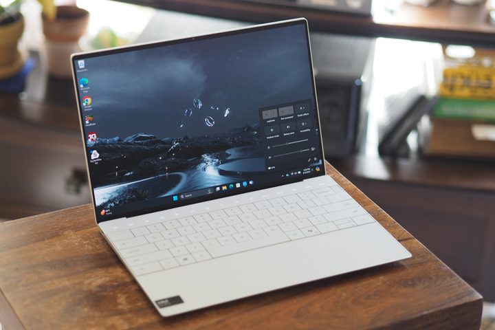 Dell XPS 13 2024 fron view s