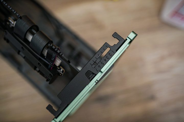 Adjustable spine position on the Fractal Terra.