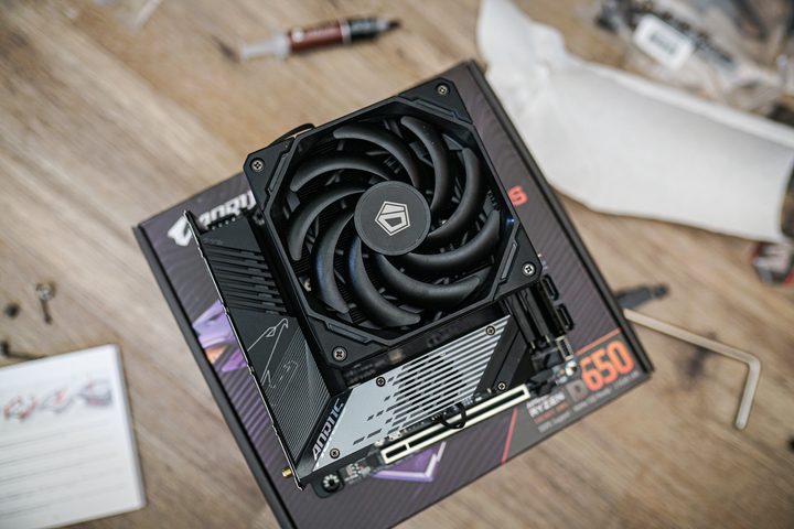 An mini ITX motherboard.