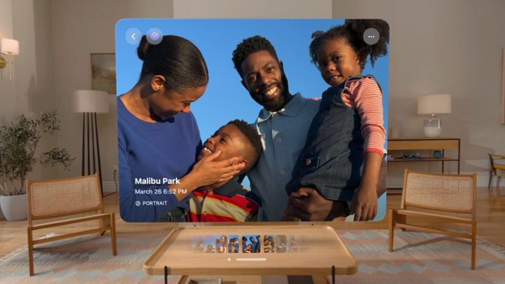 A photo displayed in the Vision Pro.