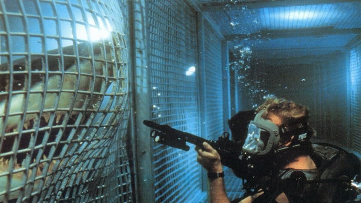 Thomas Jane is a attacked by a shark in Deep Blue Sea.