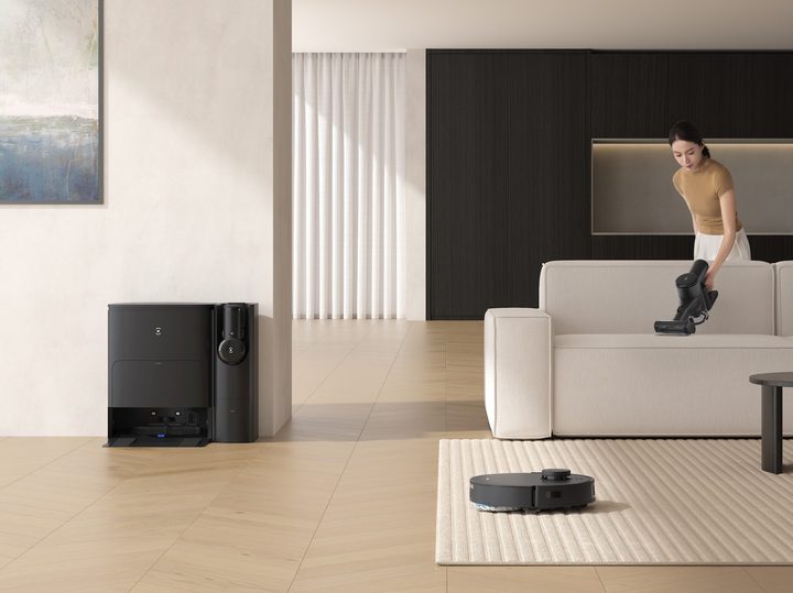 Ecovacs DEEBOT T30S Combo with powerful dock lifestyle image