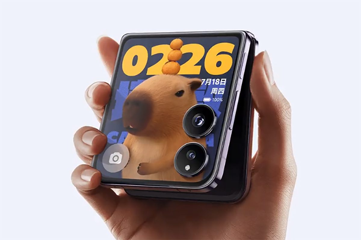 Xiaomi Mix Flip clamshell phone.