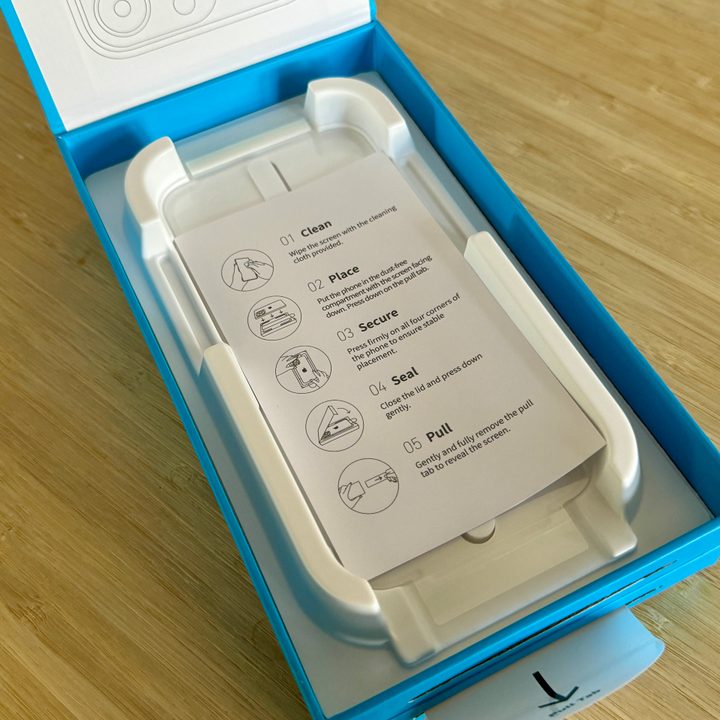 Anker iPhone 15 Pro screen protector used tray.