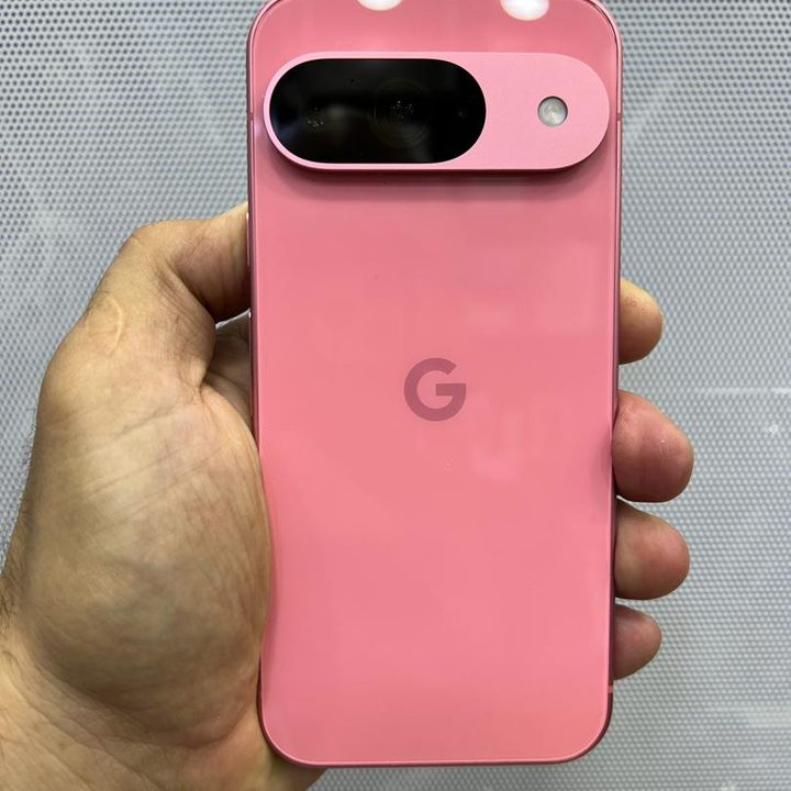 A leaked photo of a Pixel 9 in a pink color.
