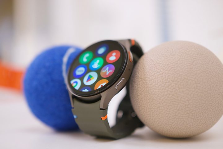 The apps page on the Samsung Galaxy Watch 7,