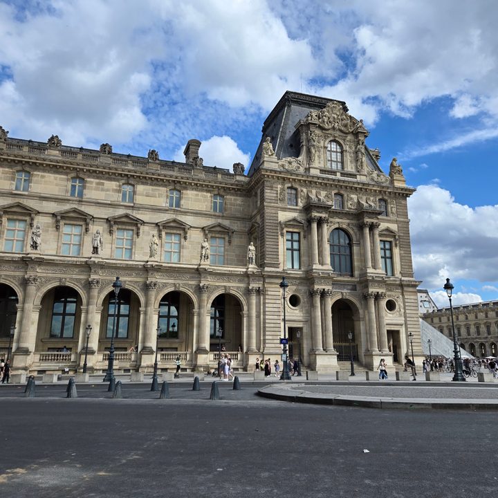 A photo of a building in France, taken with the Samsung Galaxy Z Flip 6.