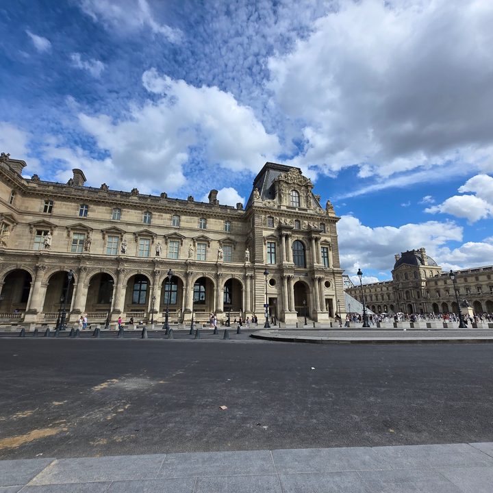 A photo of a building in France, taken with the Samsung Galaxy Z Flip 6.