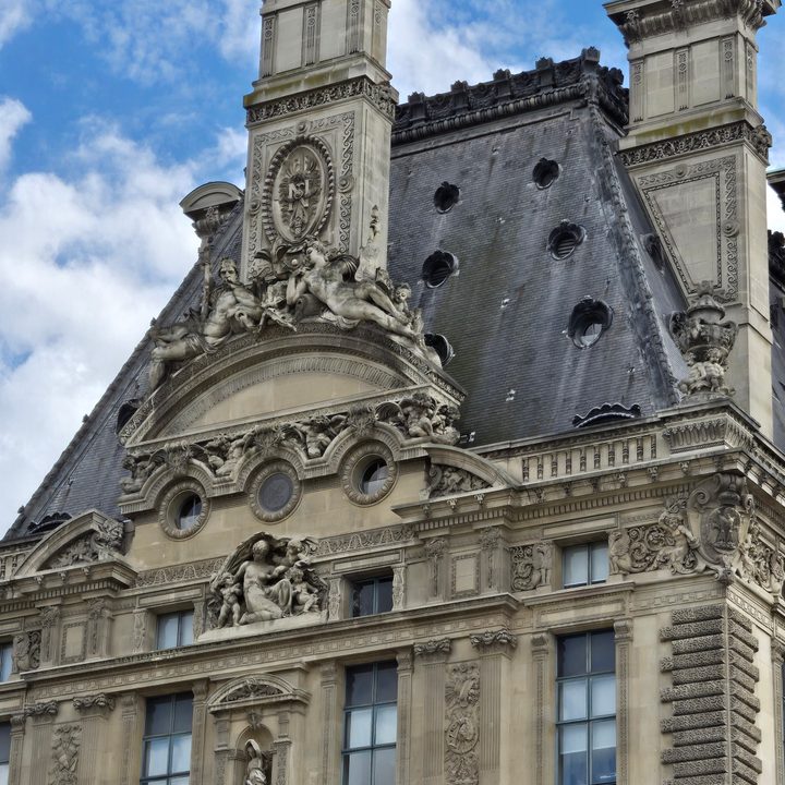 A photo of a building in Paris, France, taken with the Samsung