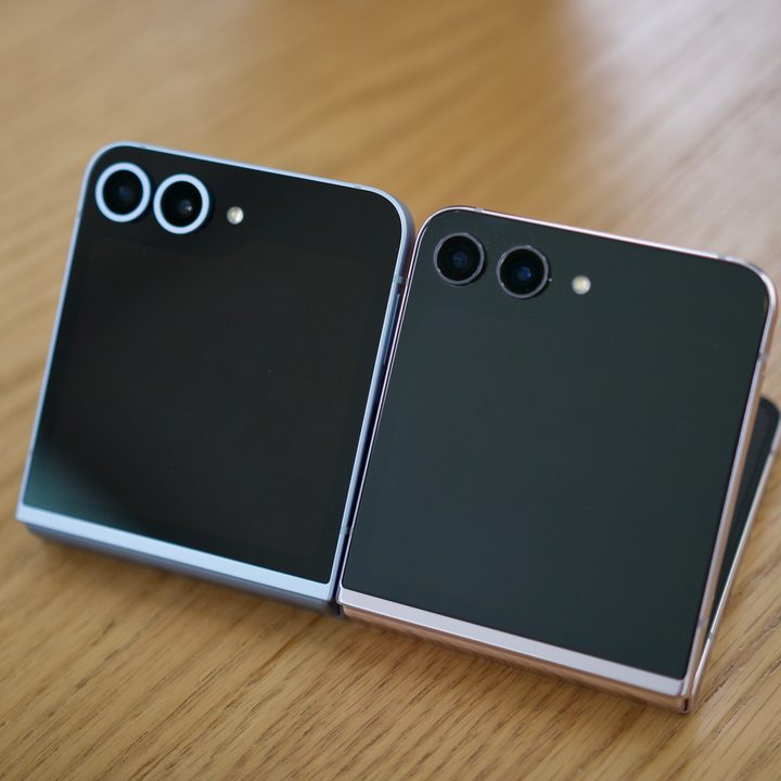 The Samsung Galaxy Z Flip 6 and Galaxy Z Flip 5 next to each other.