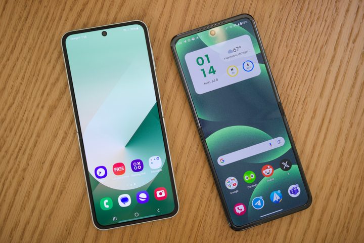 The Motorola Razr Plus 2024 and the Samsung Galaxy Z Flip 6 next to each other.