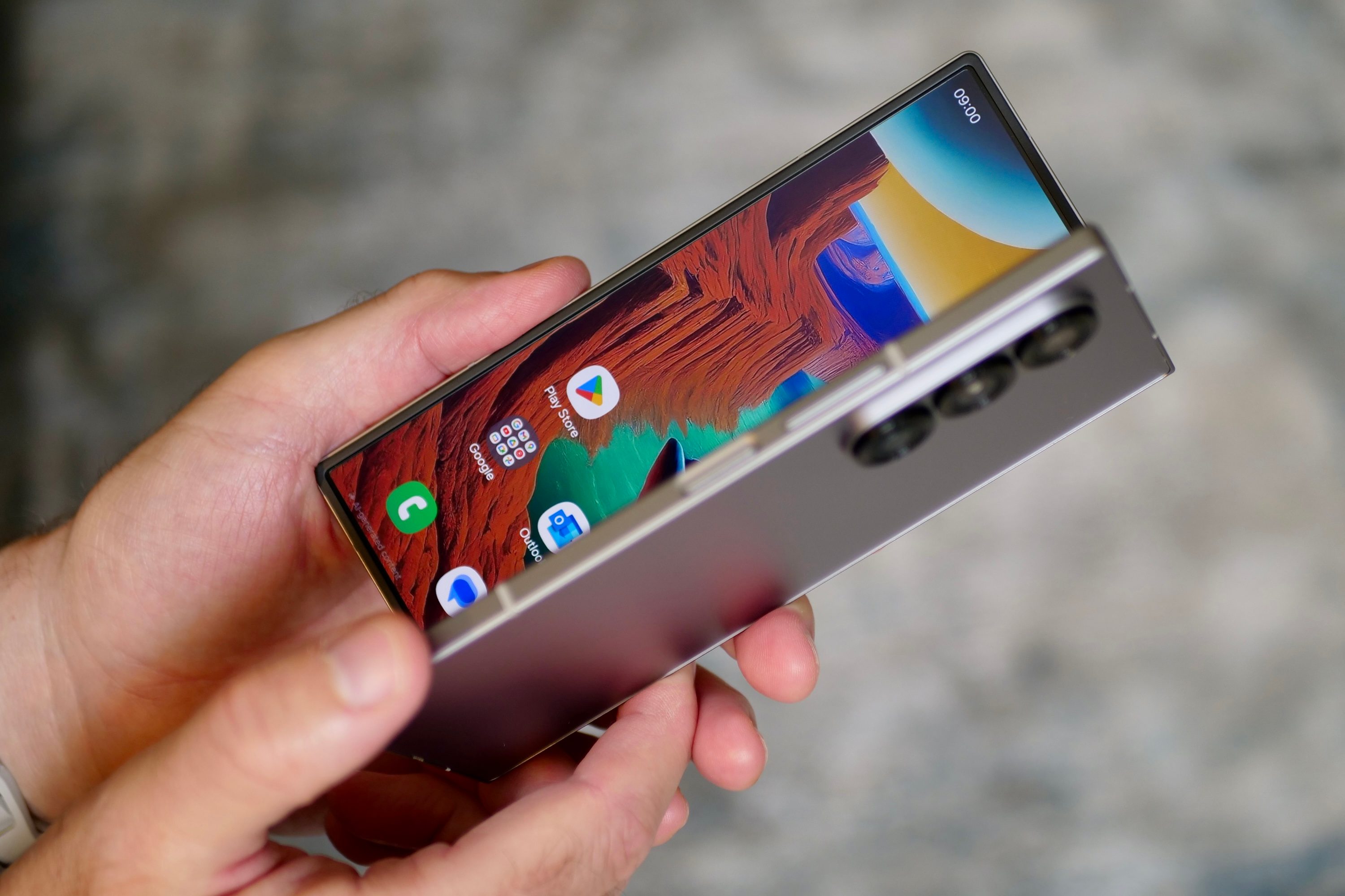 The Galaxy Z Fold 6 is so good, I don't care that it's a repeat