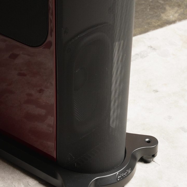 GoldenEar T66