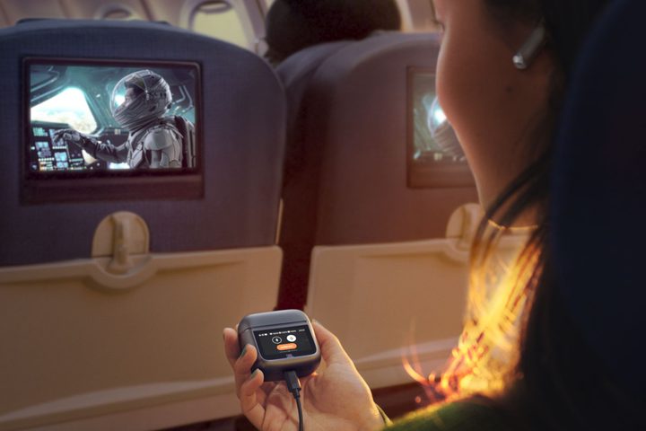 JBL Tour Pro 3.