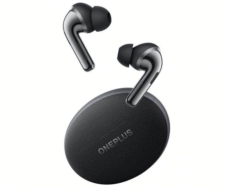 OnePlus Buds Pro 3.