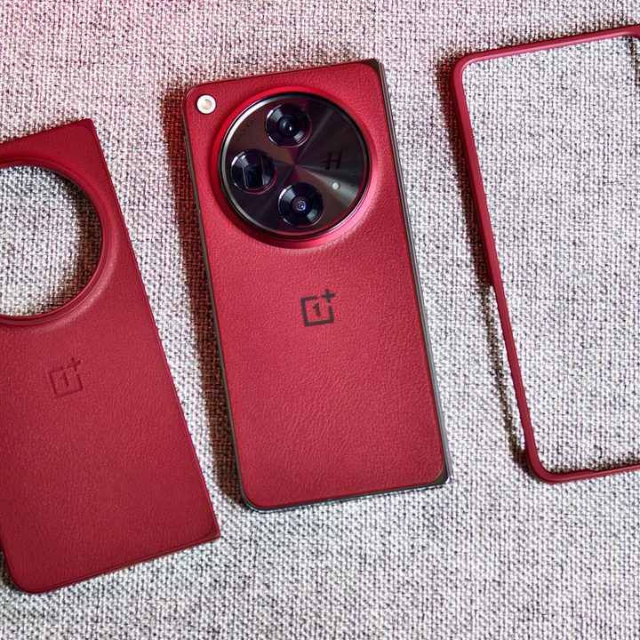 OnePlus Open Apex Edition Crimson Shadow red case.