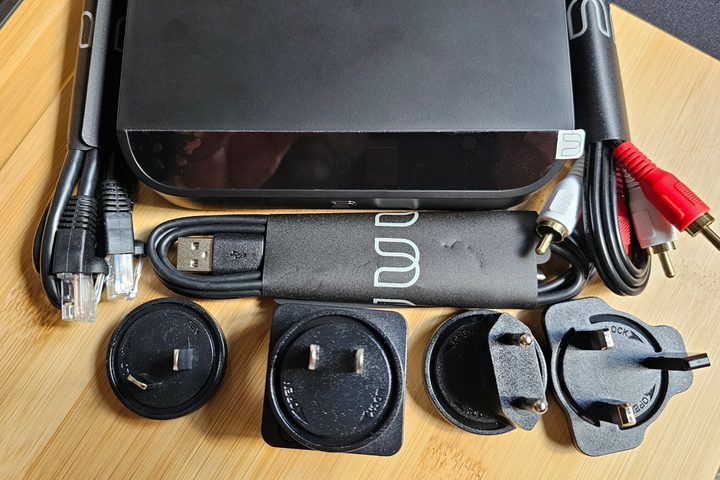 Bluesound Node Nano with accessories.