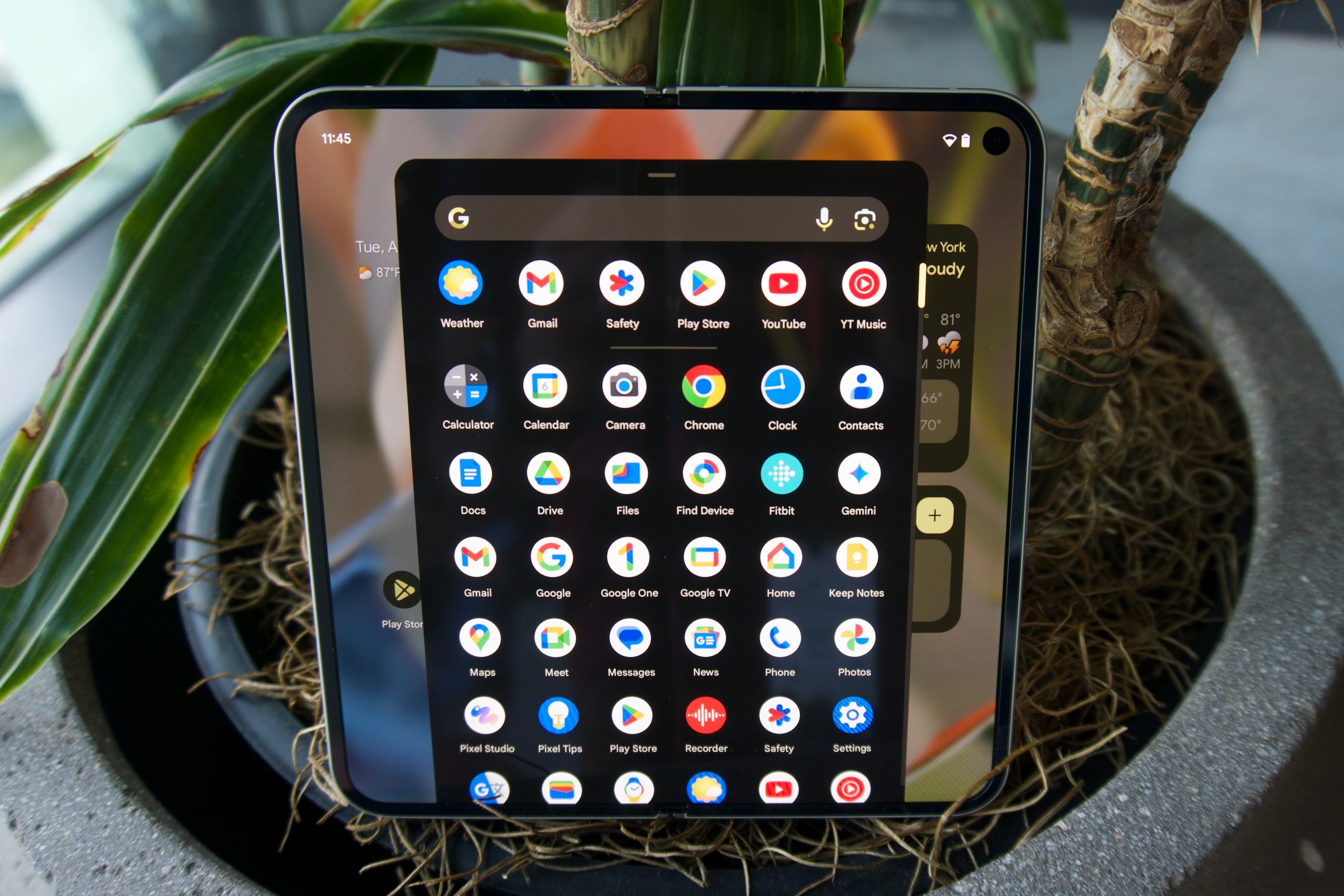 The app drawer on the Google Pixel 9 Pro Fold's inner display.