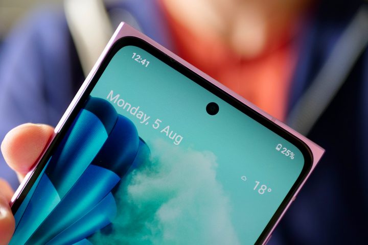 The HMD Skyline's screen bezels.