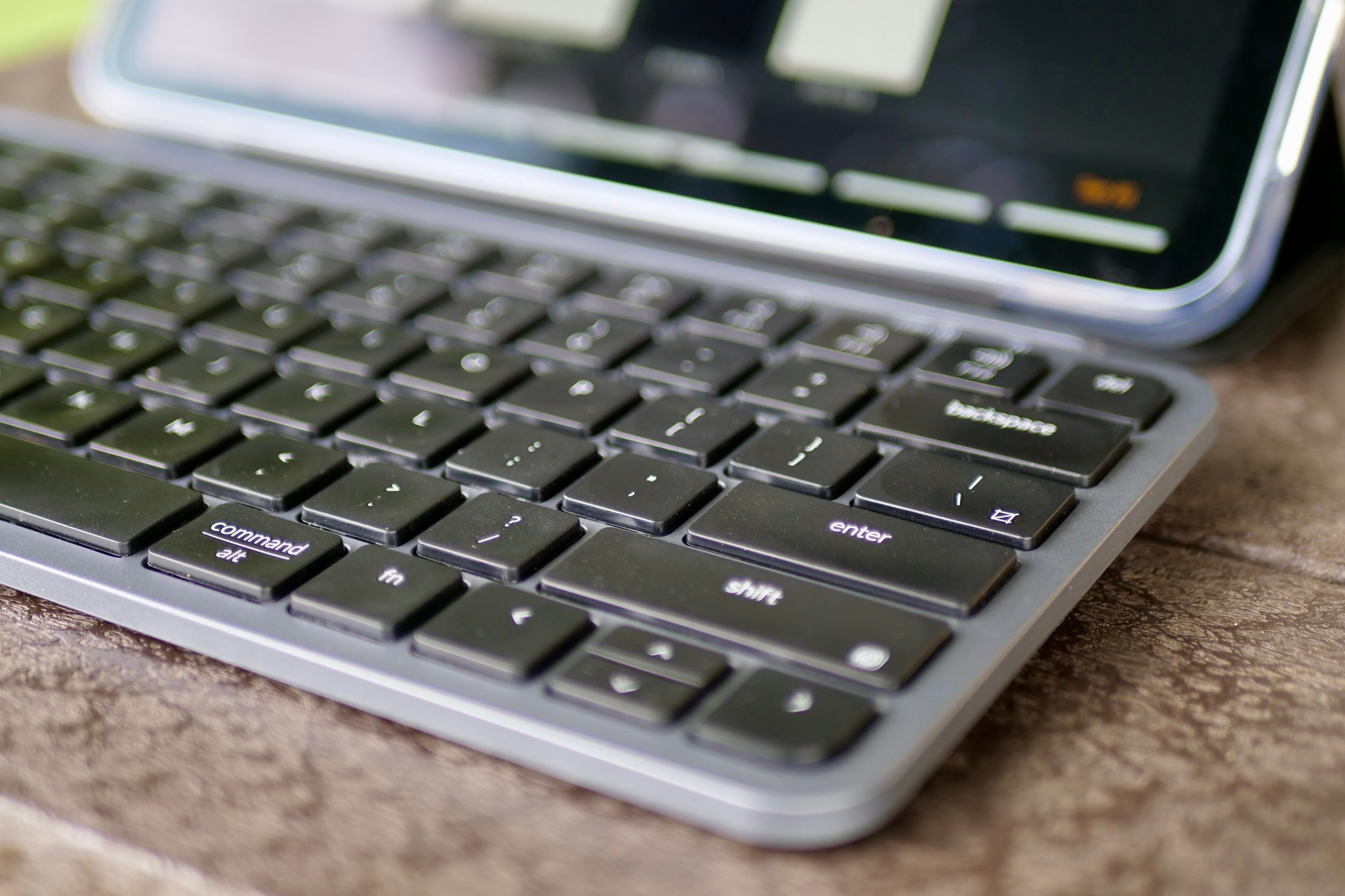 The keys on the Keychron B1 Pro keyboard.
