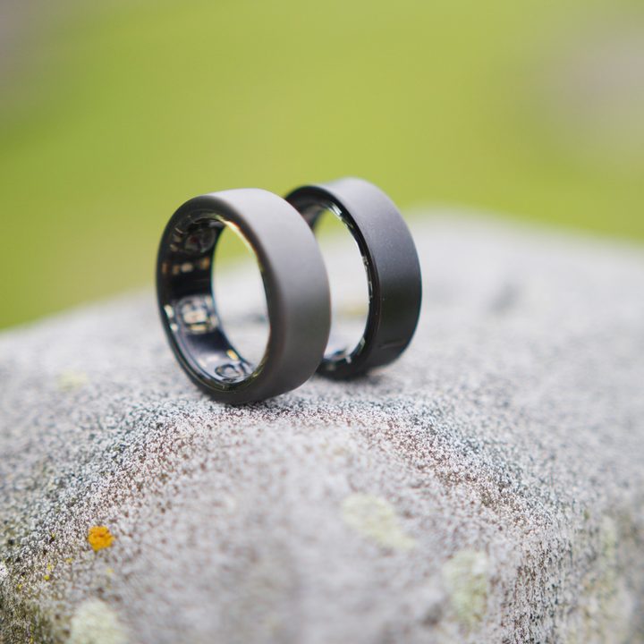 The Oura Ring and Samsung Galaxy Ring next to each other.