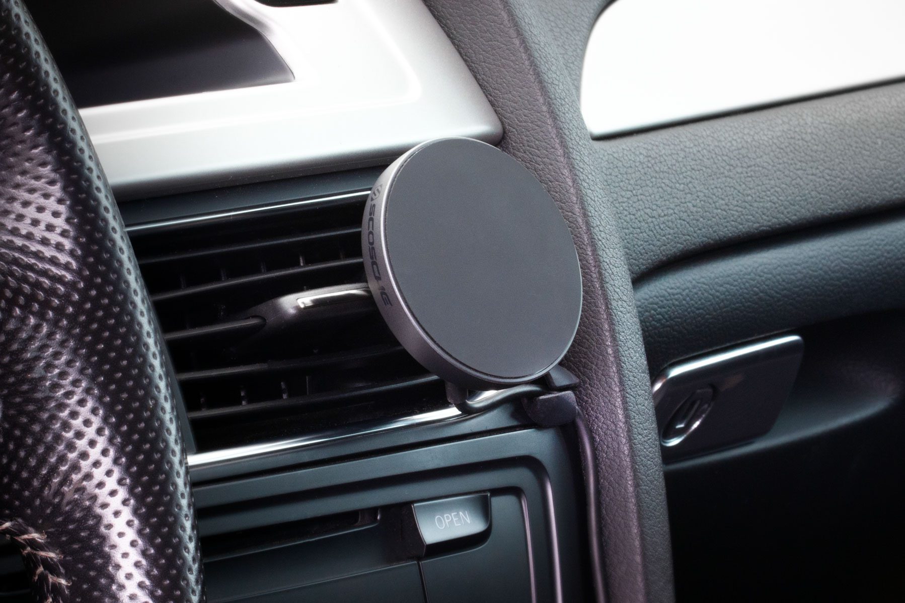 Scosche Magic Mount Charge Pro charger.