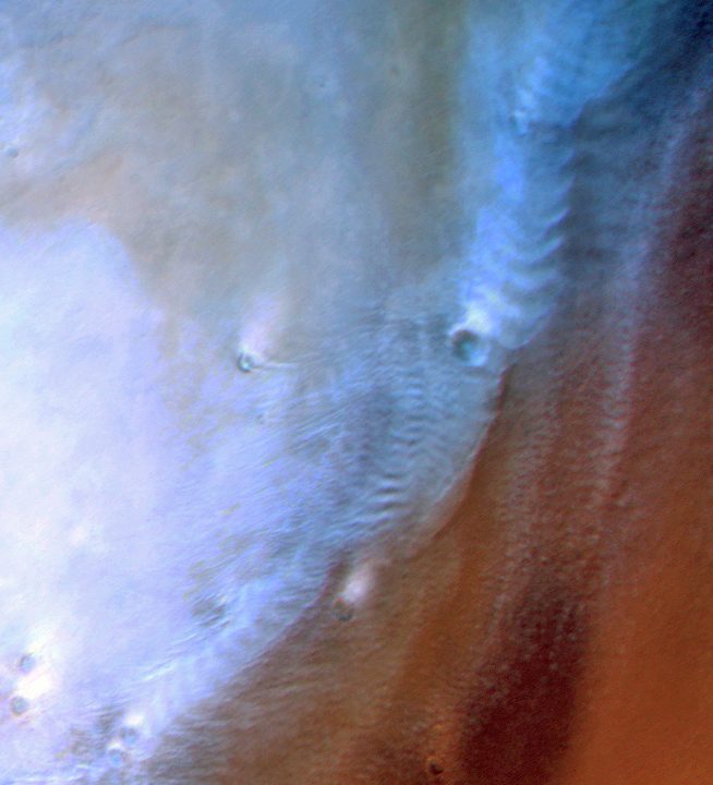 Lee waves: Lee waves are a special type of cloud created by the wind encountering obstacles and build up on the ‘leeward‘ or downwind side. The geometries of the lee waves depend on the shape of the obstacles