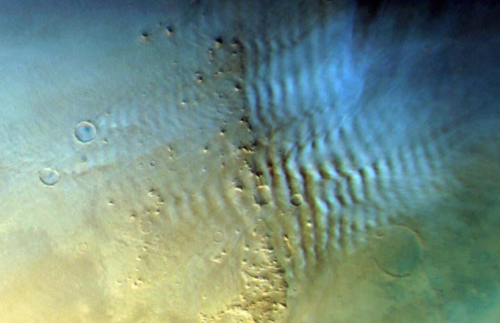 Lee waves: Lee waves are a special type of cloud created by the wind encountering obstacles and build up on the ‘leeward‘ or downwind side. The geometries of the lee waves depend on the shape of the obstacles.