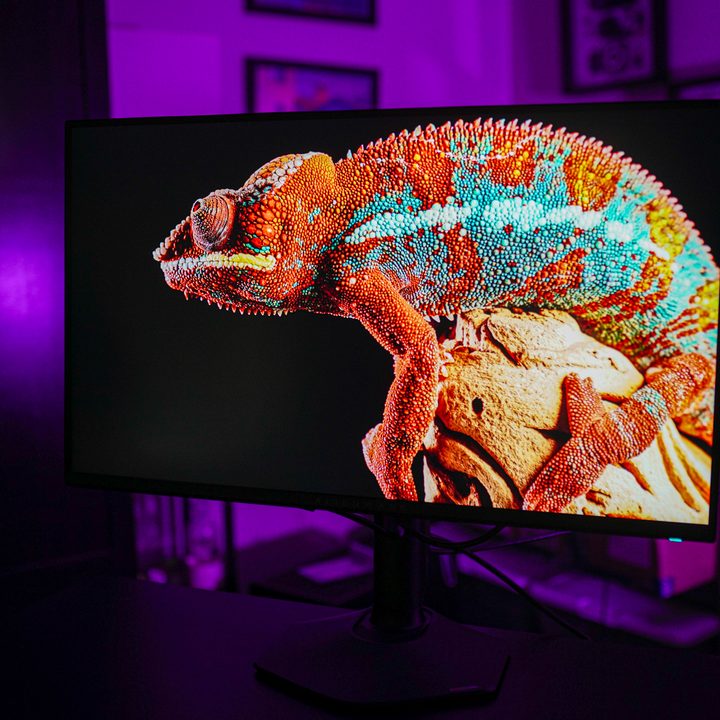 An HDR demo on the Alienware AW2725QF.