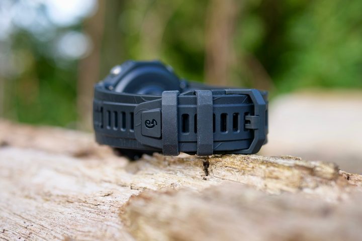 The Amazfit T-Rex 3's clasp and strap.