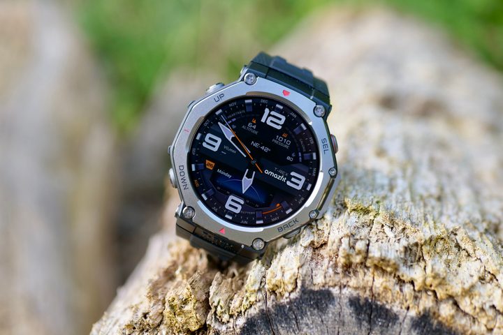 The Amazfit T-Rex 3's screen.