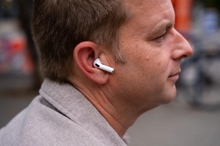 Apple AirPods 4 with ANC