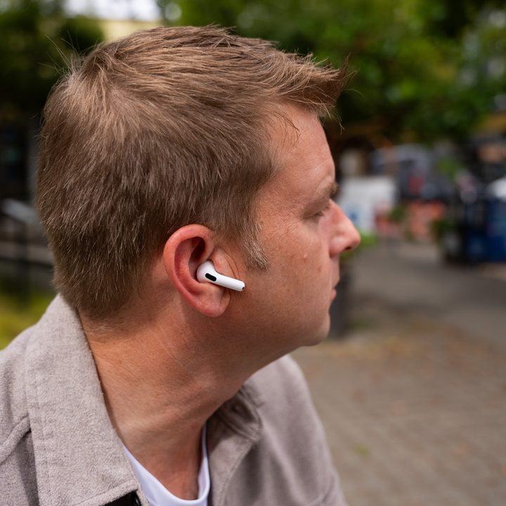 Apple AirPods 4 with ANC