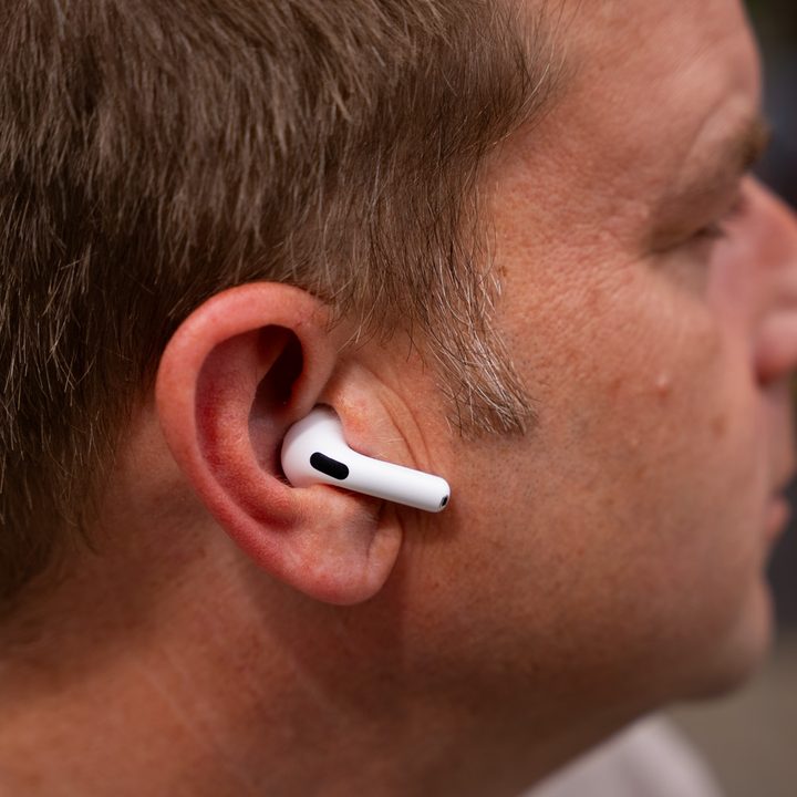 Apple AirPods 4 with ANC