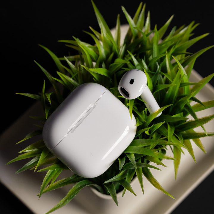 Apple AirPods 4 with ANC