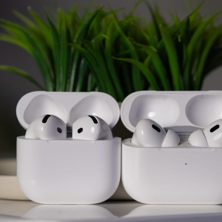 Apple AirPods 4 with ANC